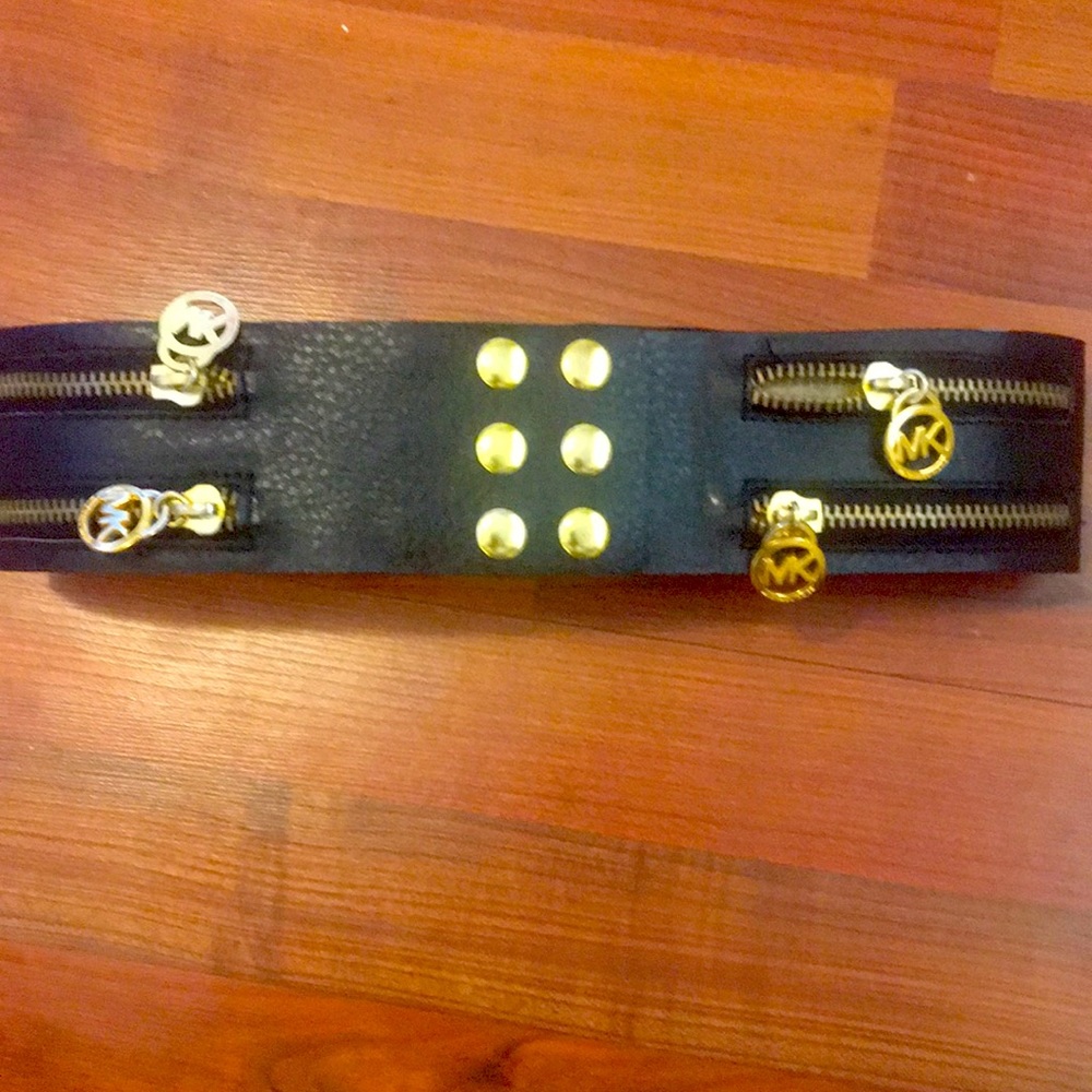Michael Kors black leather belt small